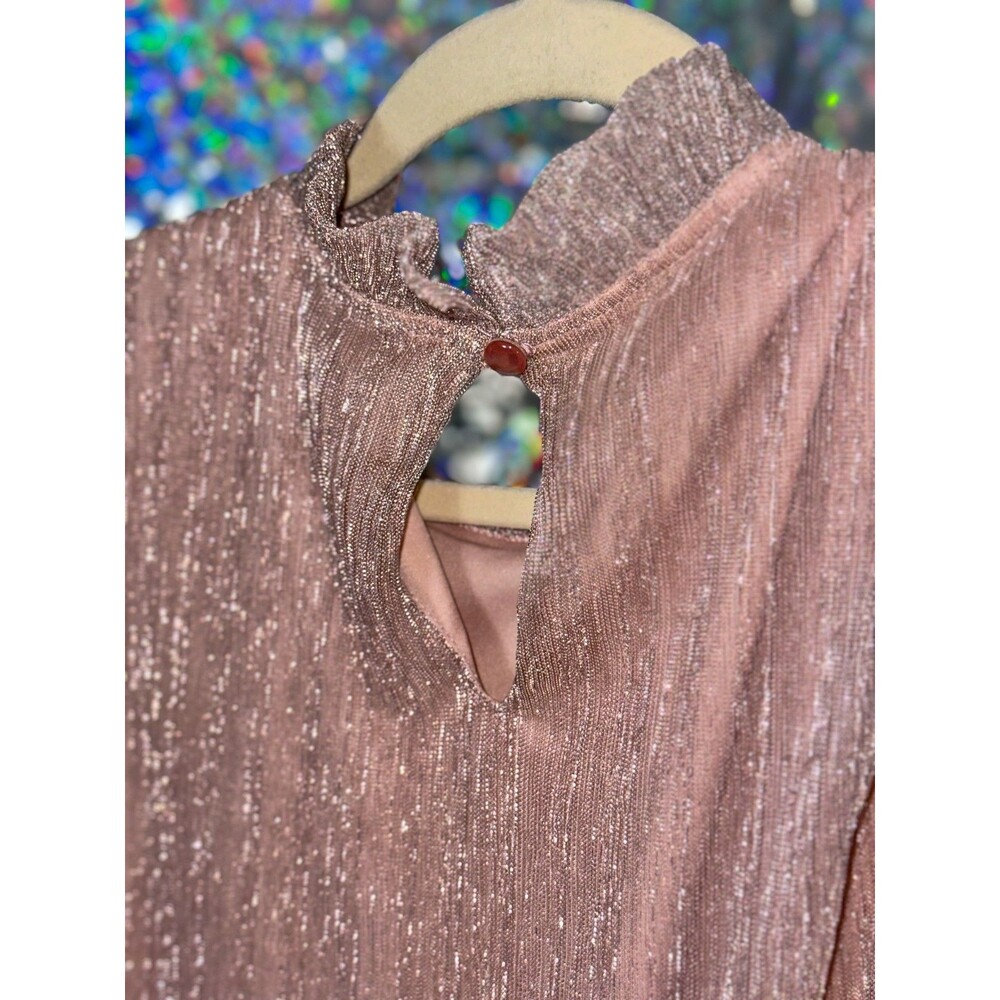 Women’s Blush Pink with Silver Metallic Thread Sparkles Sleeveless Top L